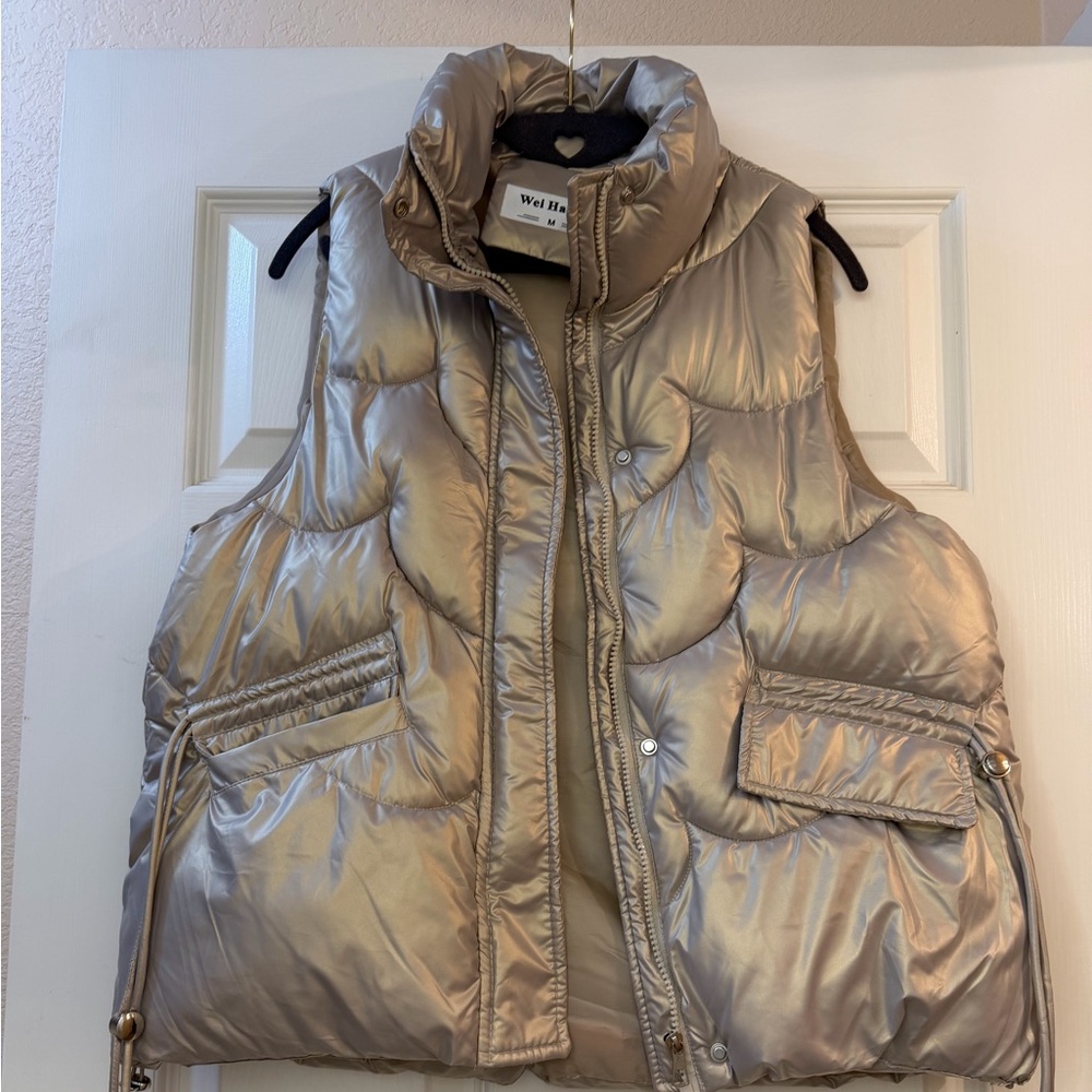 Gold Puffer Vest, size M